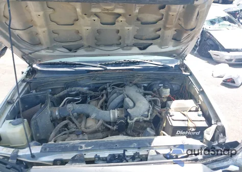 2013 Toyota Tacoma Prerunner V6 из США, поврежденный, VIN 5TFJU4GN3DX040040